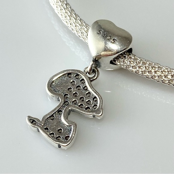 Peanuts Snoopy Dog Heart Dangle Charm - Picture 6 of 7